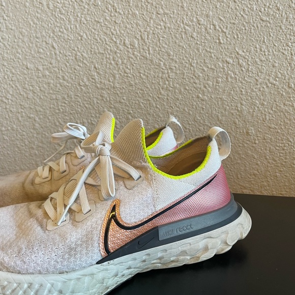 Nike React Infinity Run FK Platinum Running Shoes - Picture 2 of 9
